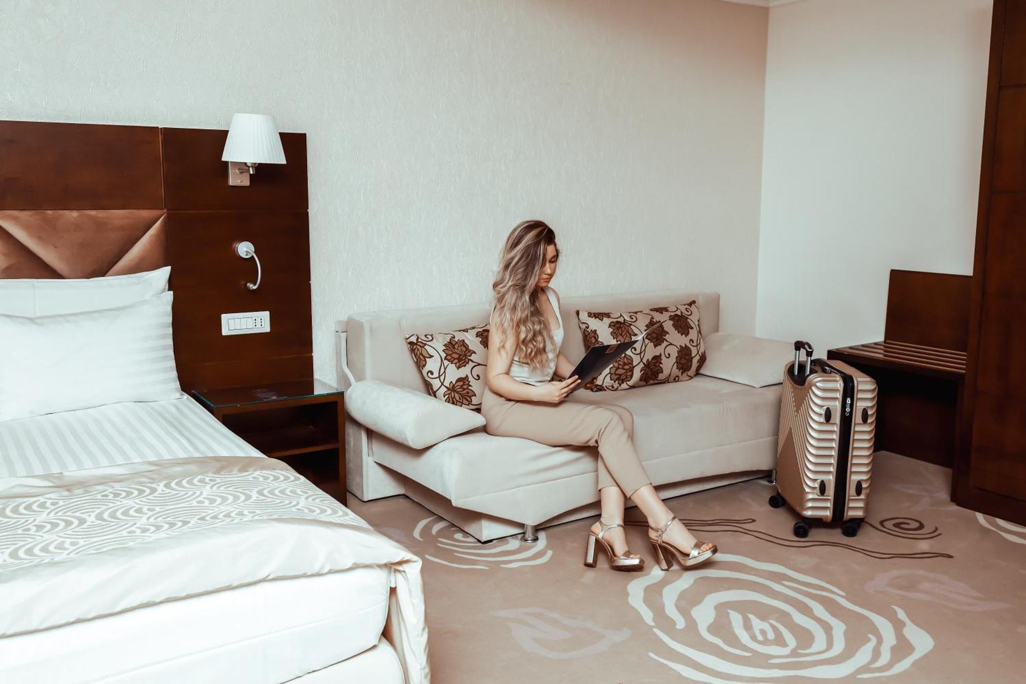 Grand Coroana Hotel 4*
