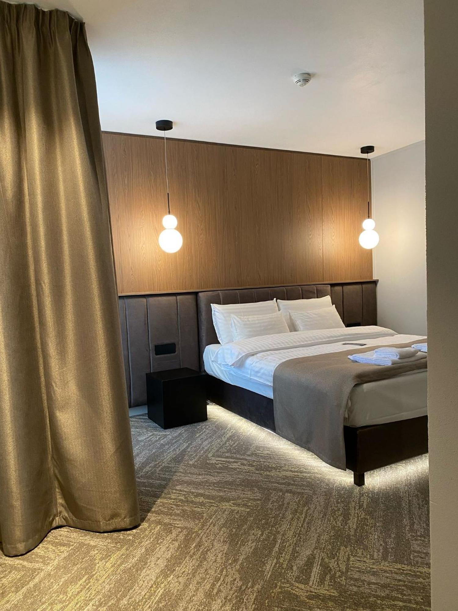 Grand Coroana 4*